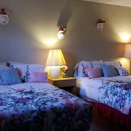 Pittsfield Motor Inn المظهر الخارجي الصورة