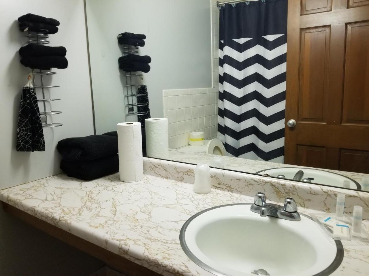 Pittsfield Motor Inn المظهر الخارجي الصورة