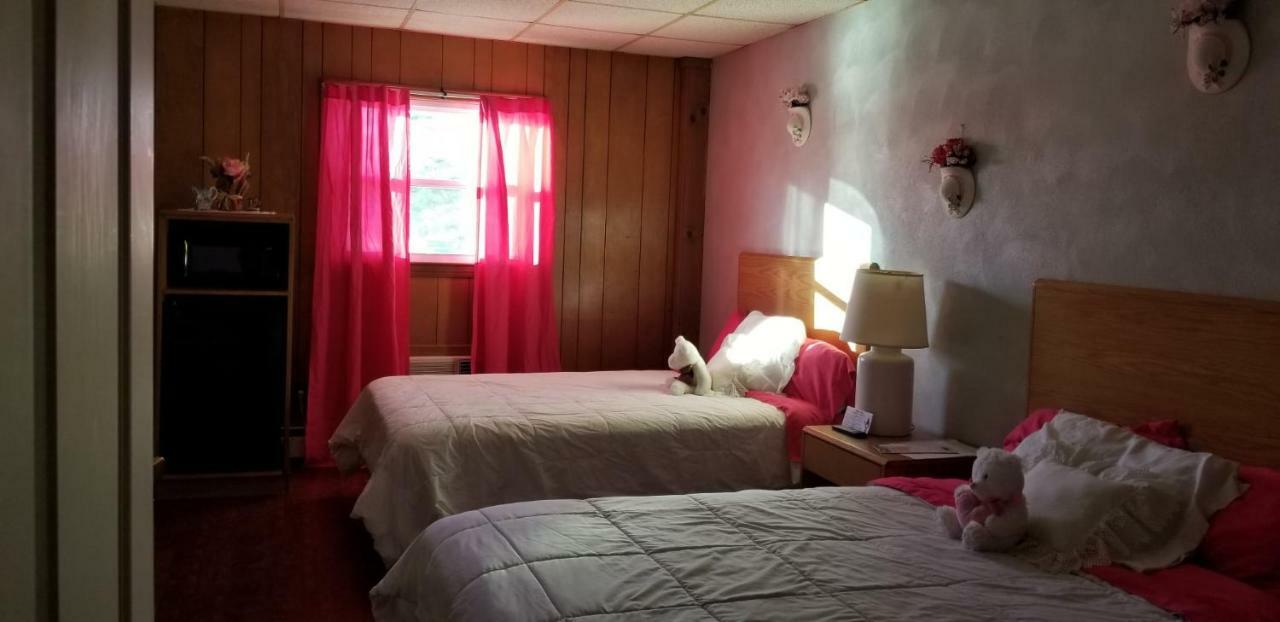 Pittsfield Motor Inn المظهر الخارجي الصورة